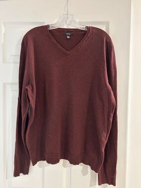 Alfani wool blend Men's V-Neck Sweater in Wine Red